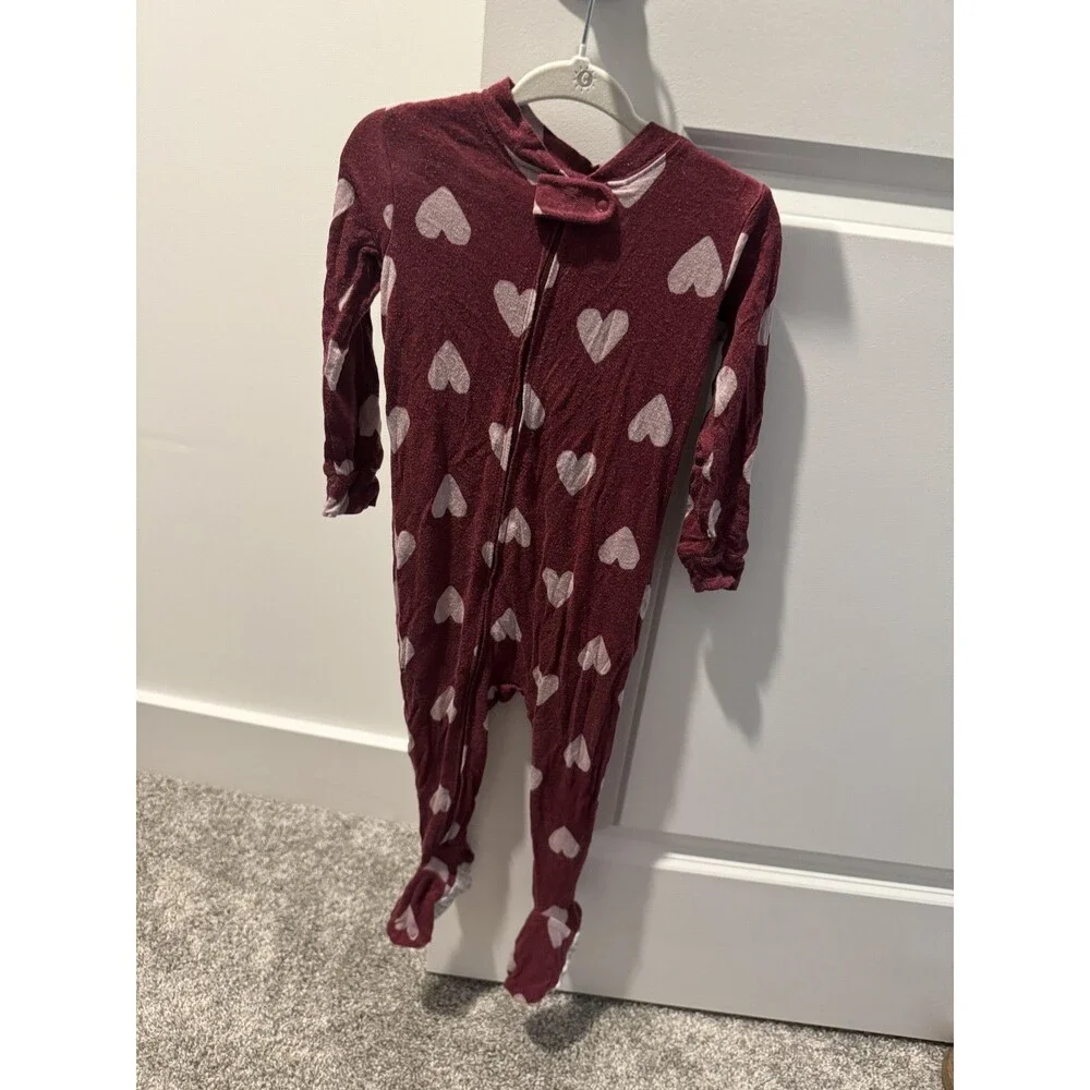 Carter's Footed Pajamas Baby Girls 12M Red Heart Zip One Piece Sleeper